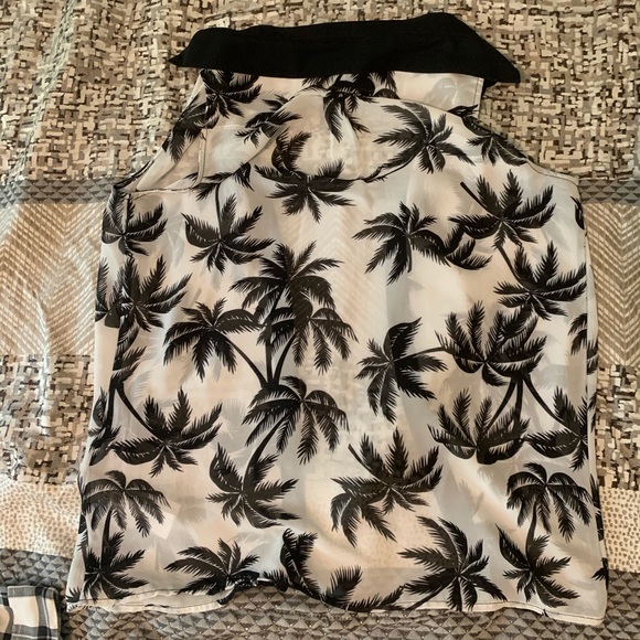 Blouse - Picture 2 of 3